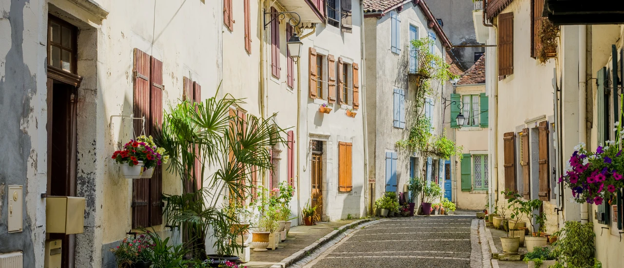 Salies-de-Béarn - Ruelle colorée