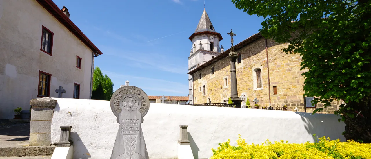 Ainhoa - Eglise