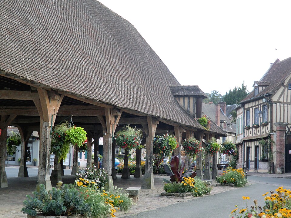 Halle du XVIIᵉ siècle de Lyons-la-Forêt