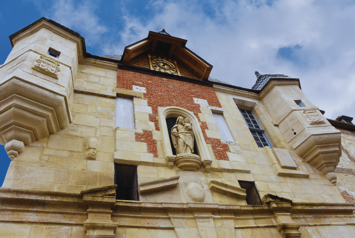 Honfleur La Lieutenance facade