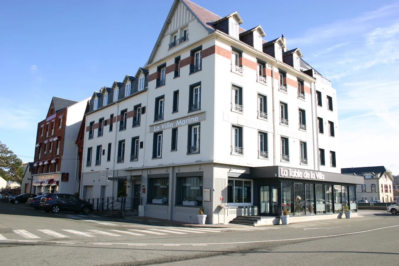 Façade la villa marine
