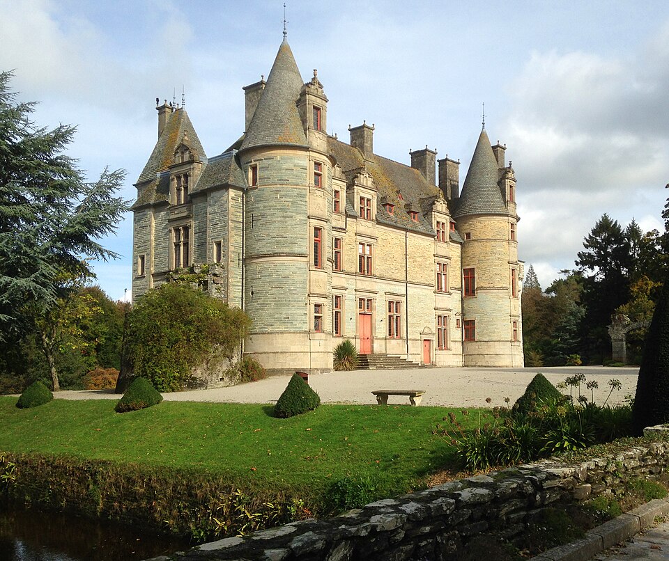 Le château des Ravalet