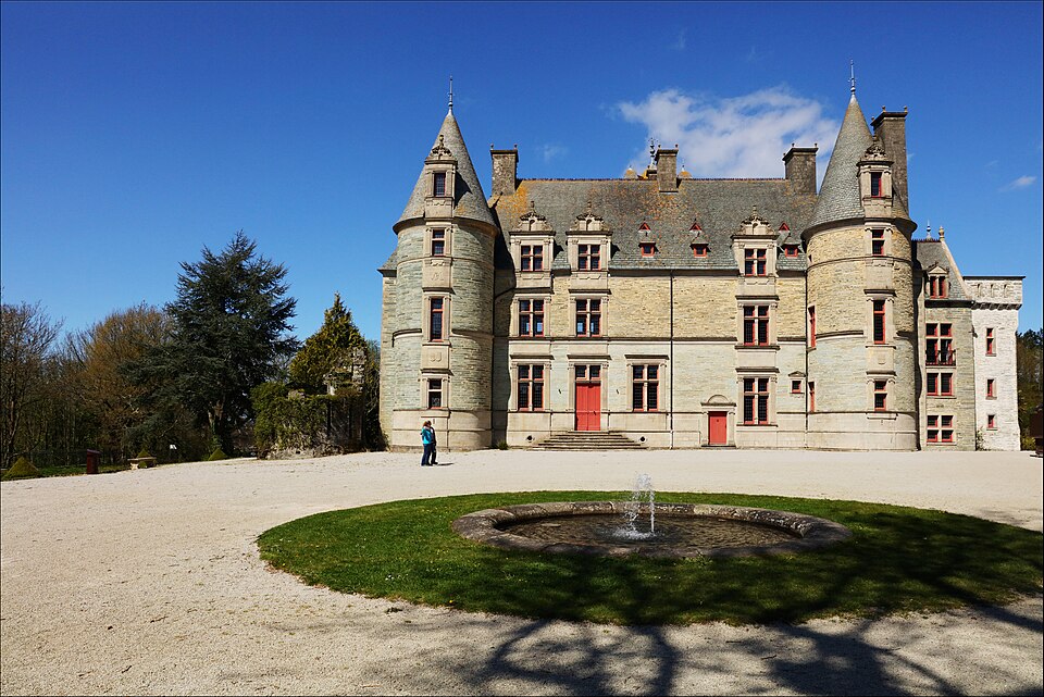 Le château des Ravalet