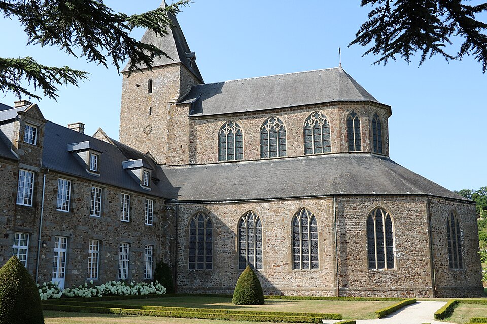 Abbatiale Notre-Dame à Lonlay-l Abbaye