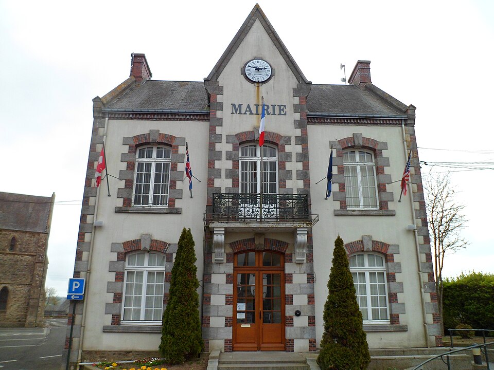 Mairie Saint-Sauveur-Lendelin_