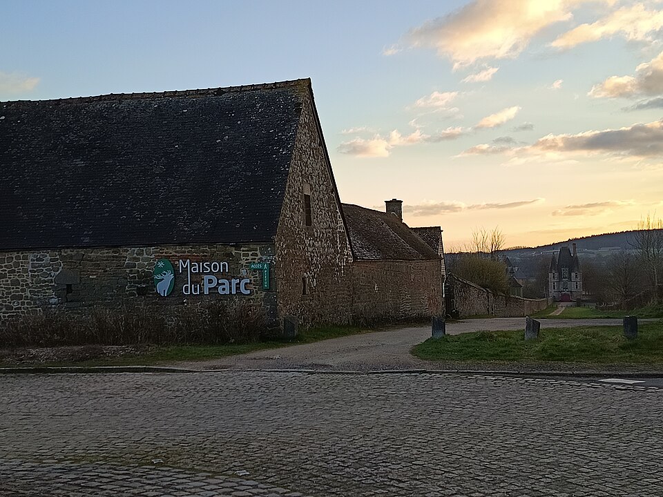 Maison du parc naturel régional Normandie-Maine, à Carrouge