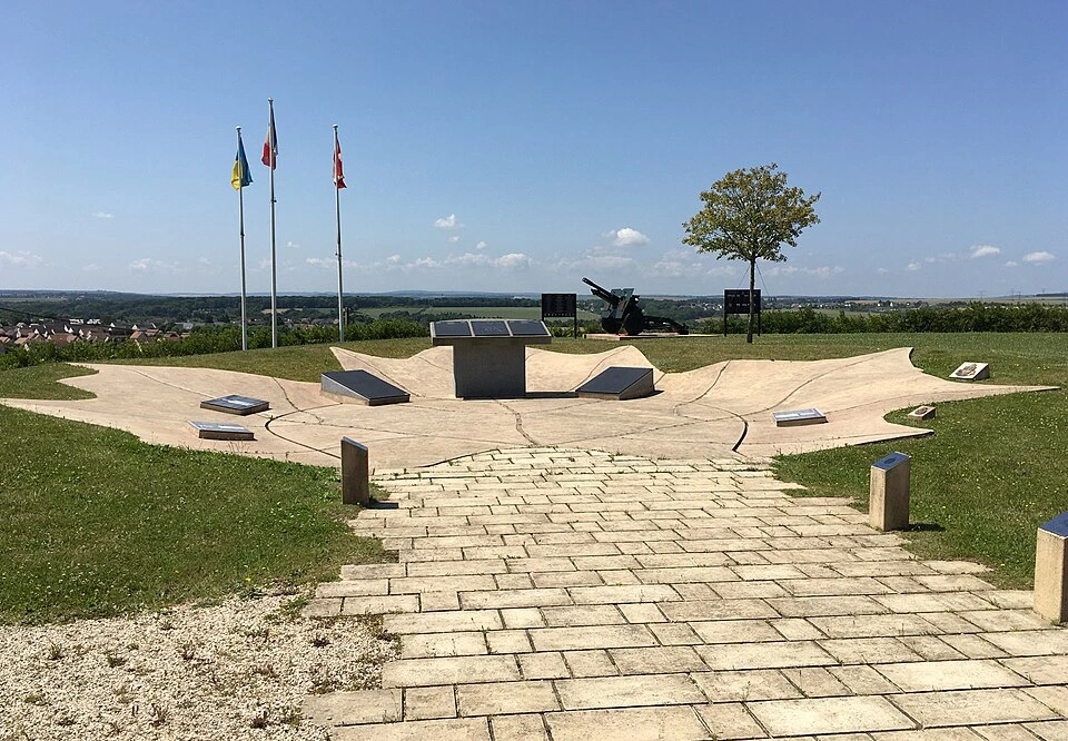 Mémorial de Cindais, côte 67