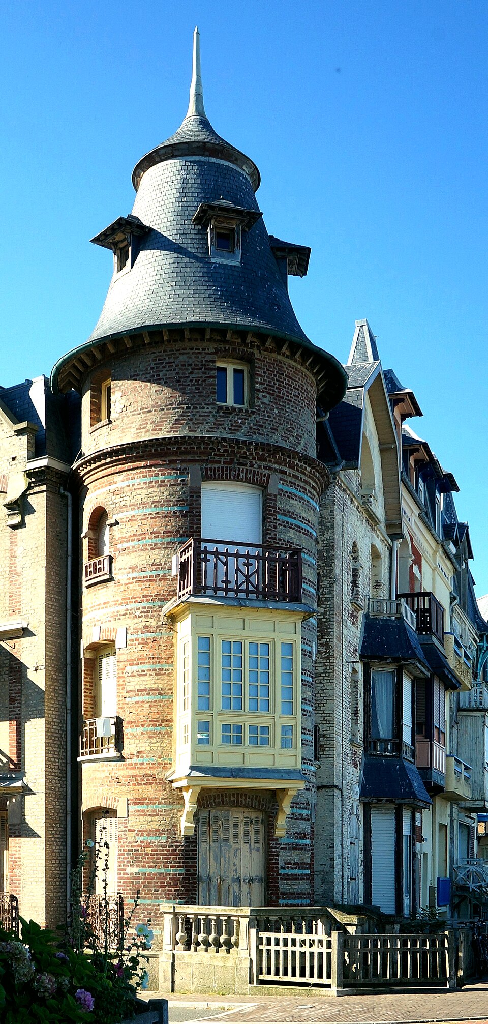 Mers-les-Bains_Maison_a_trois_logements_en_2021