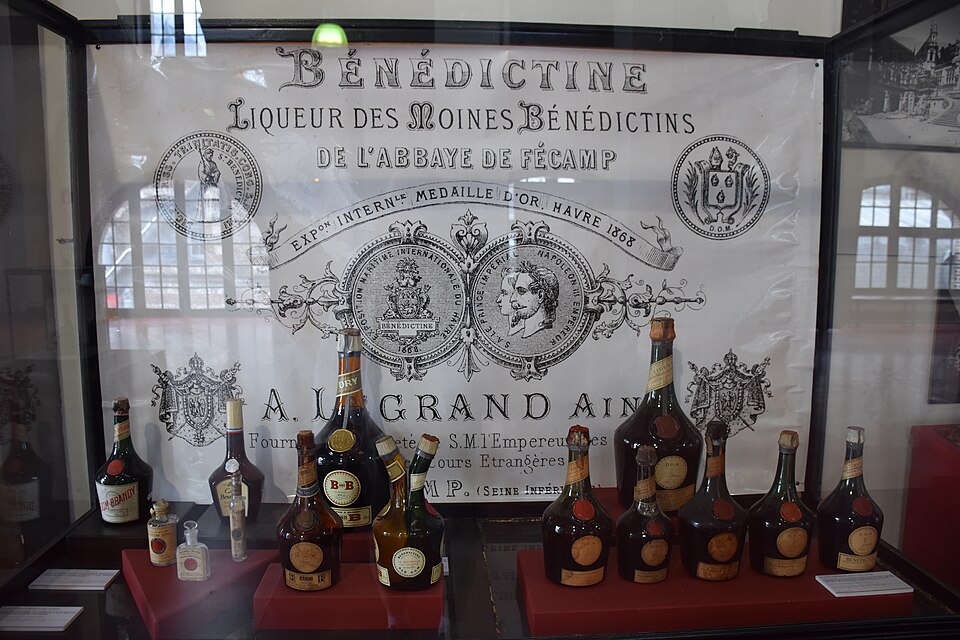 Palais_Benedictine._Fécamp,_France