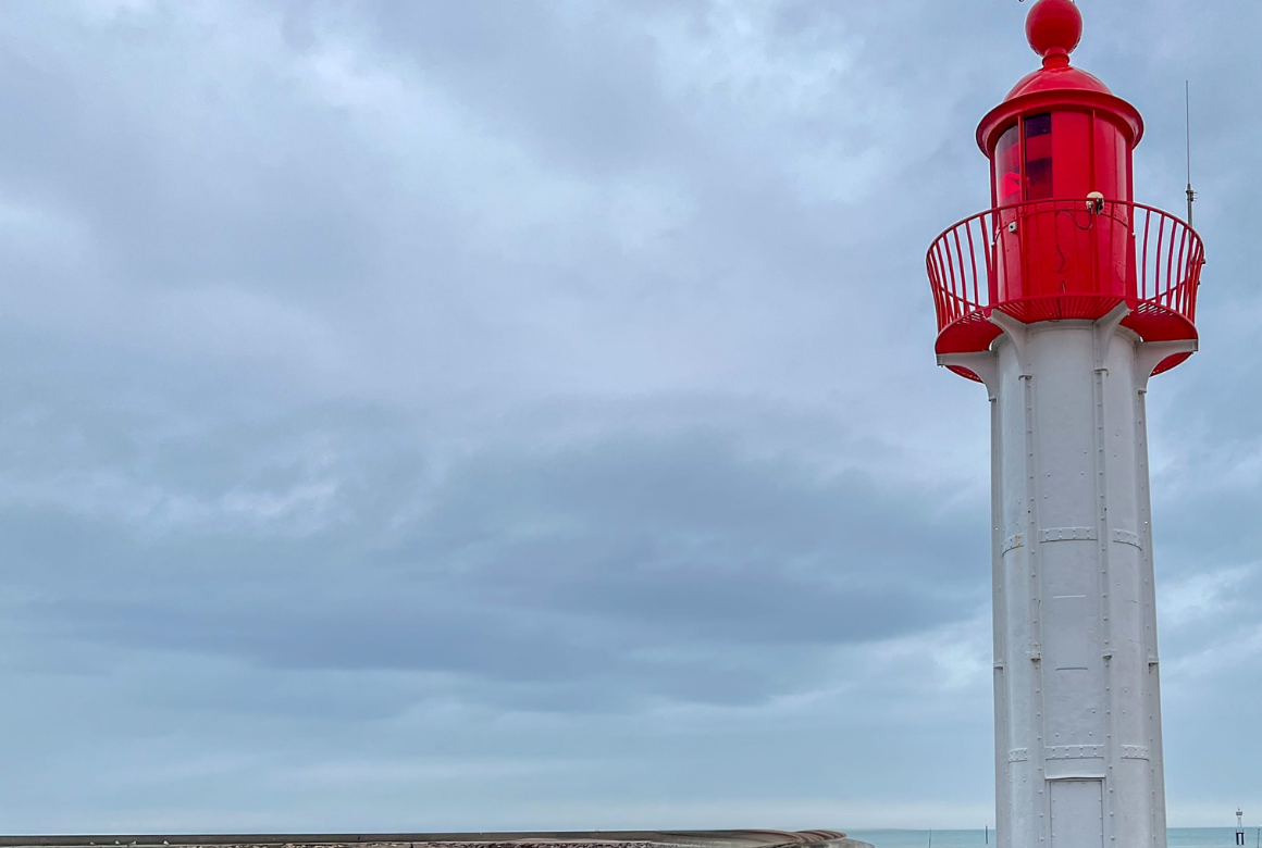 Phare rouge de Trouville