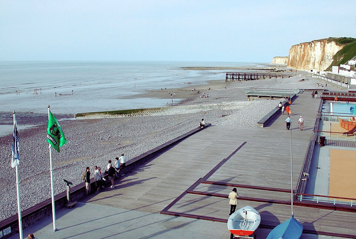 Plage et esplanade de Veules-les-Roses