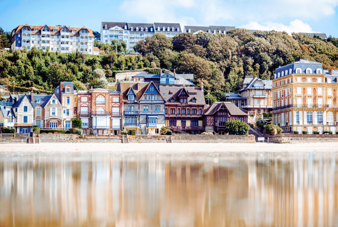 Plage et maisons Trouville-sur-Mer