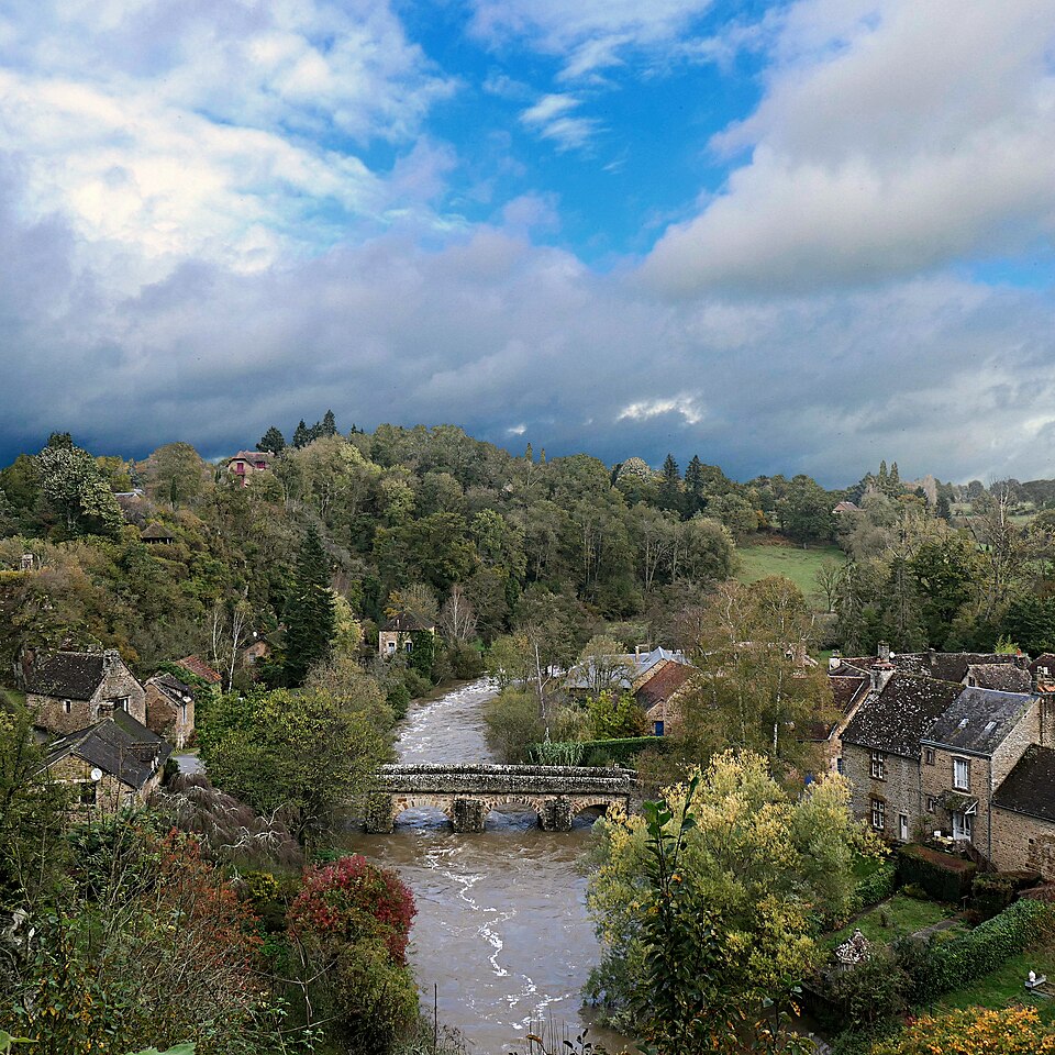 Pont de pierre sur la Sarthe