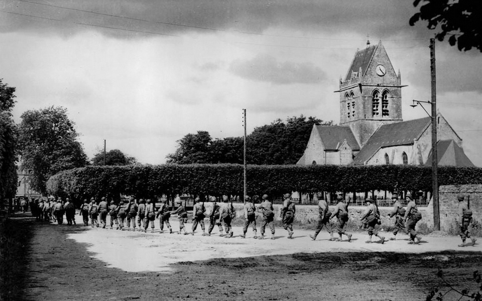 Sainte Mere l'Eglise débarquement 1944 1