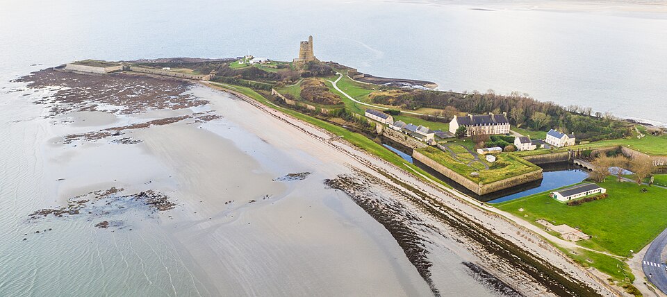 Sentiers côtiers et plage de Saint-Vaast-la-Hougue