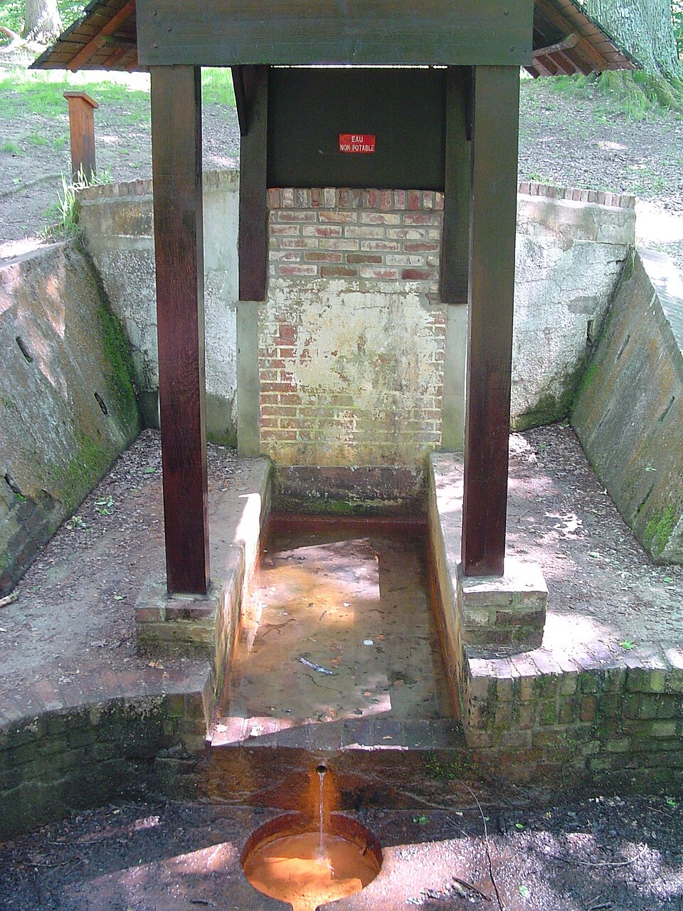 Source ferrugineuse de Forges-les-Eaux