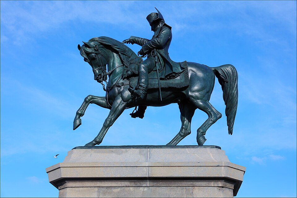 Statue_de_Napoléon_à_Cherbourg-en-Cotentin