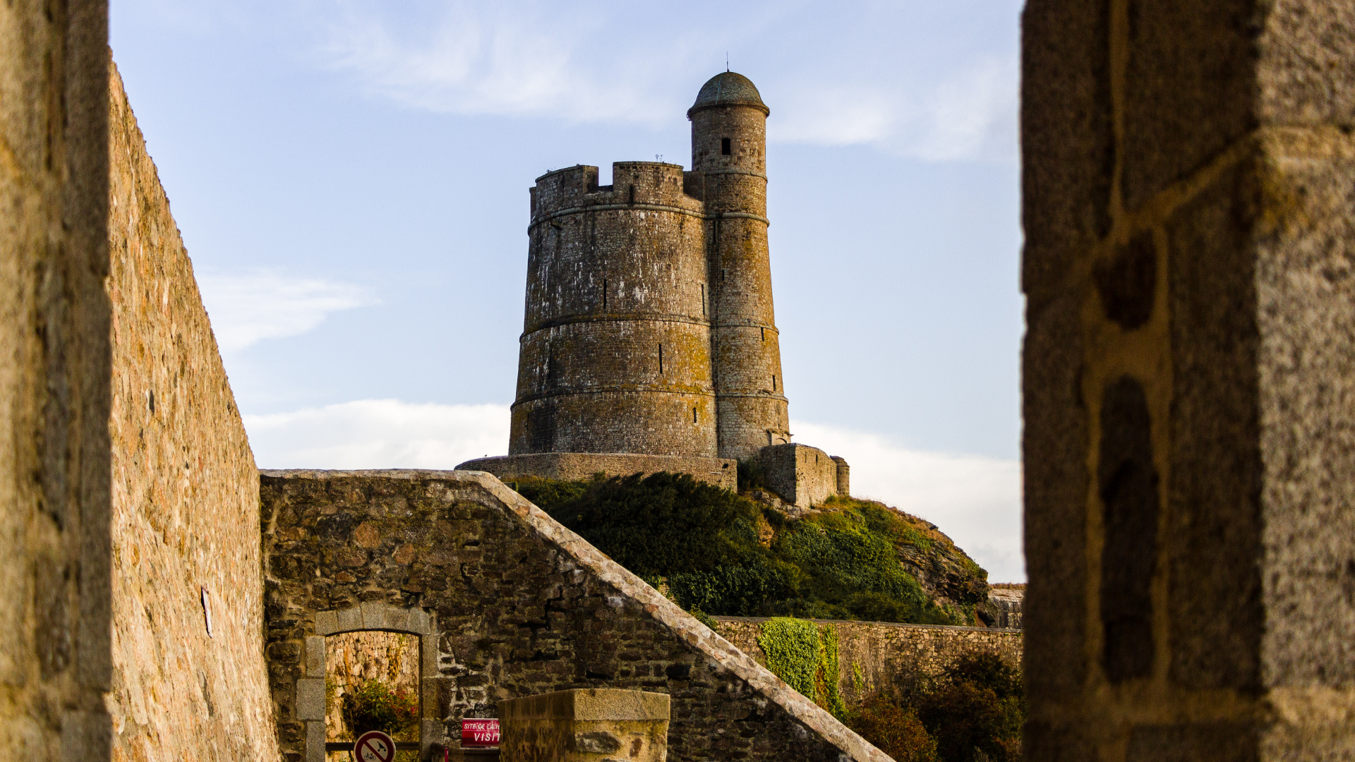 Tour de la Hougue