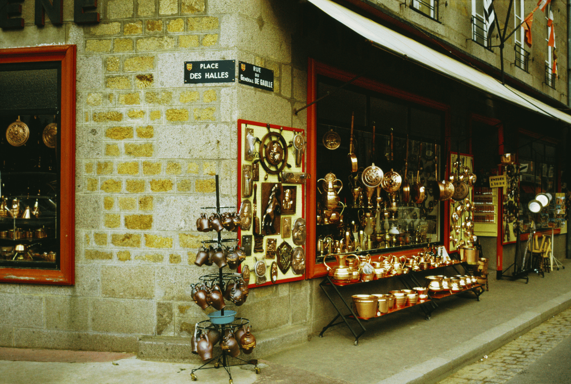 Magasin de loches à Villedieu-les-Poeles