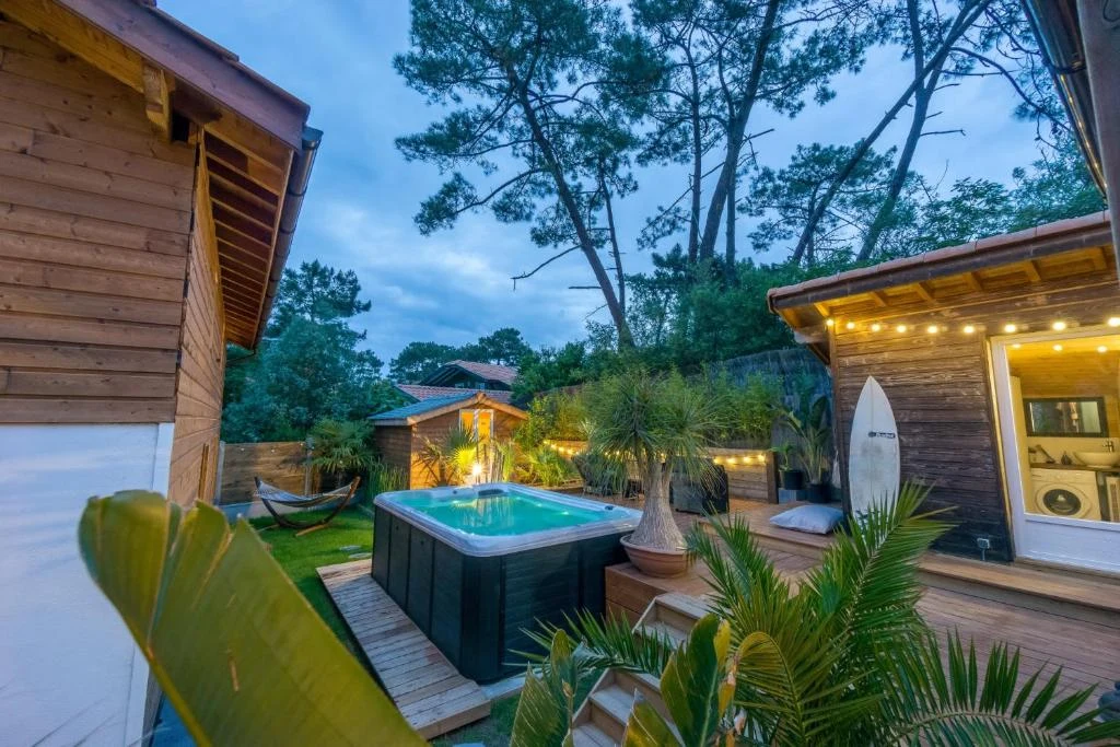 Wood'n Sea Surf Lodge