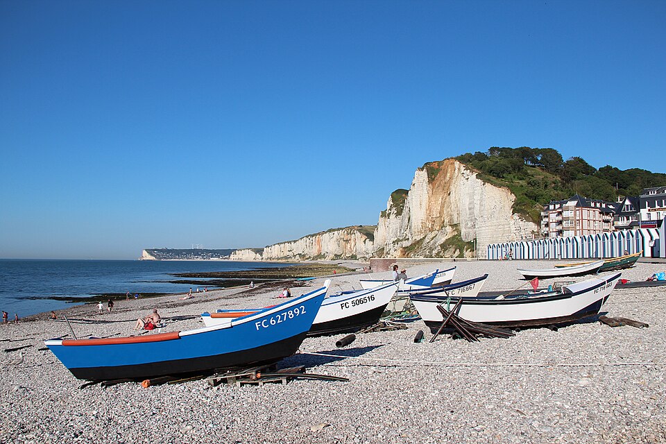 Yport_-_Plage_et_falaises_d'amont_(1)