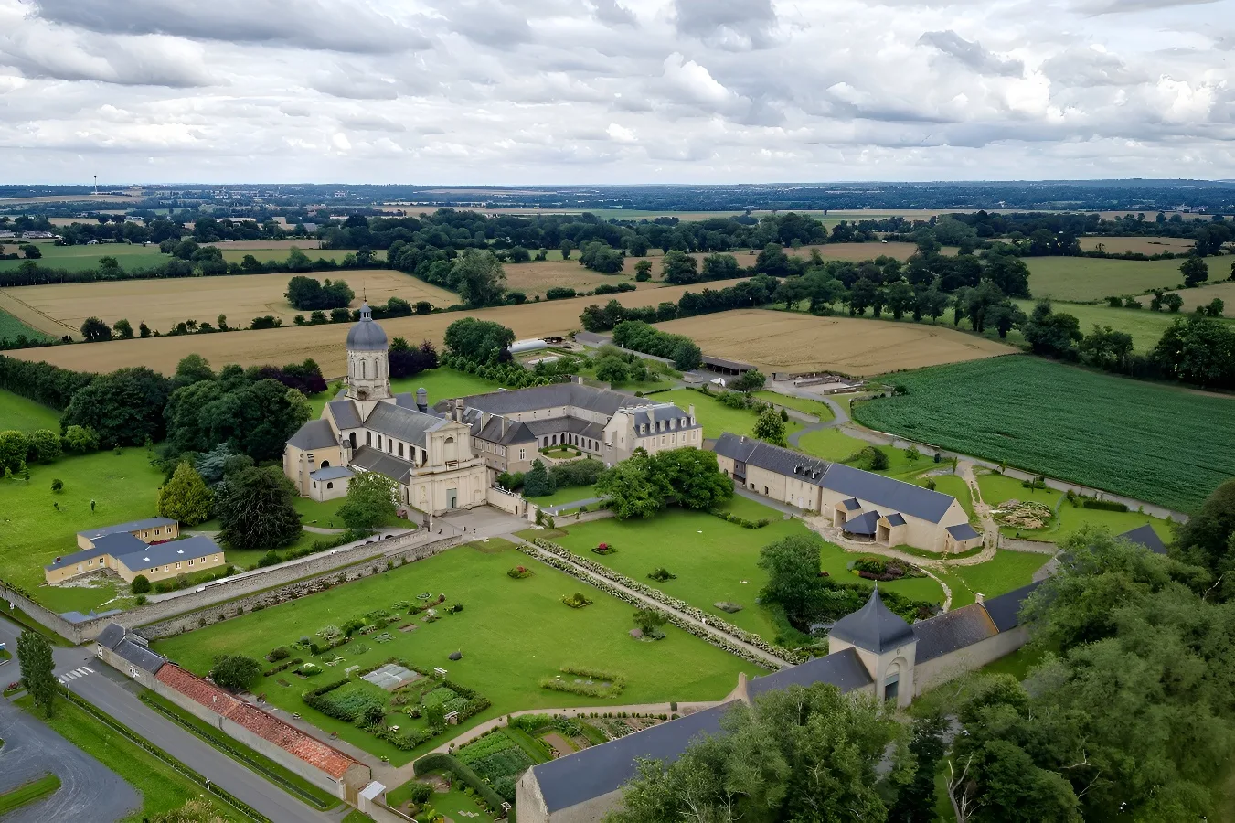 Abbaye de Mondaye