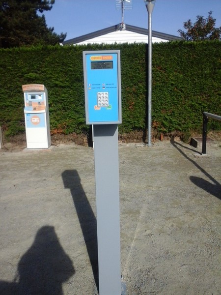 PROPRIETAIREAire-Camping-Car-Le-Sud-Hauteville-sur-mer-3