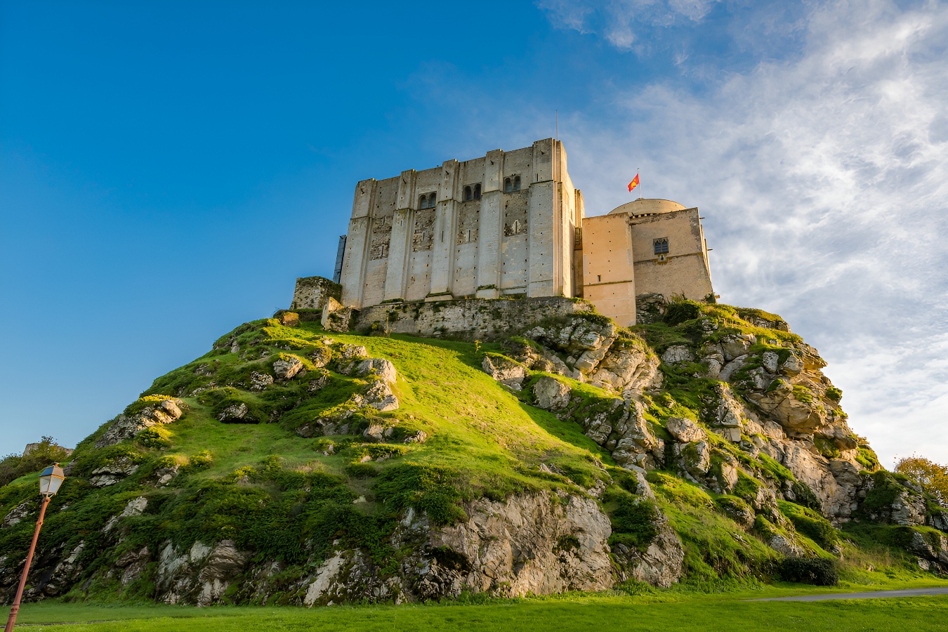 © Sabina Cowdery | Anibas PhotographyVan Life - Falaise - Suisse-Normande © Sabina @anibasphotography @anibas.fr