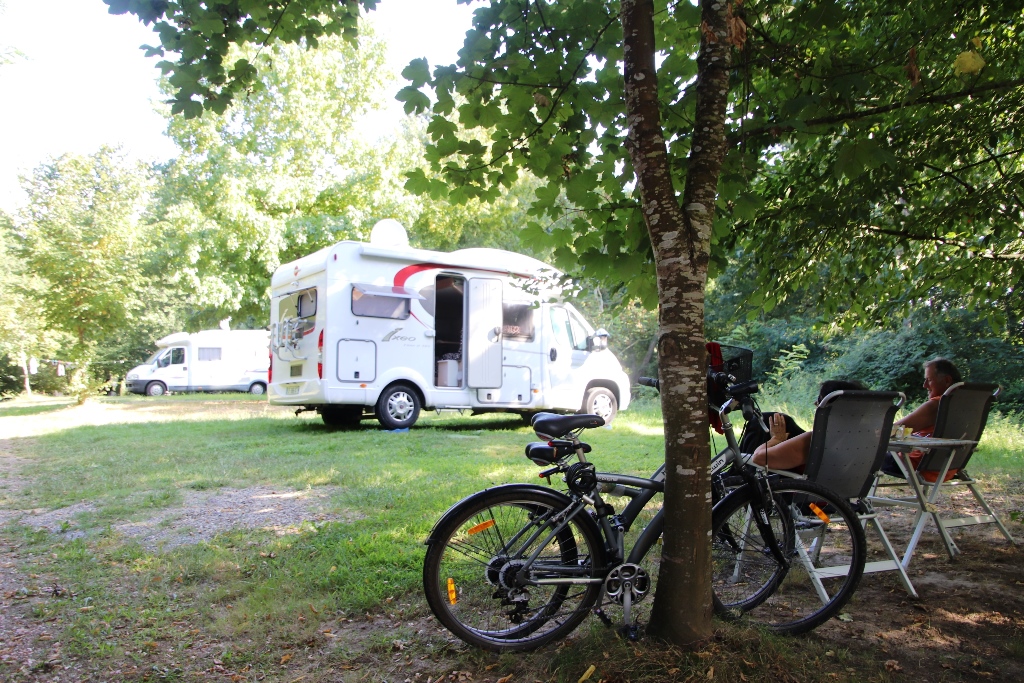 OT Terres de ChalosseAire de camping car - ferme Coumet