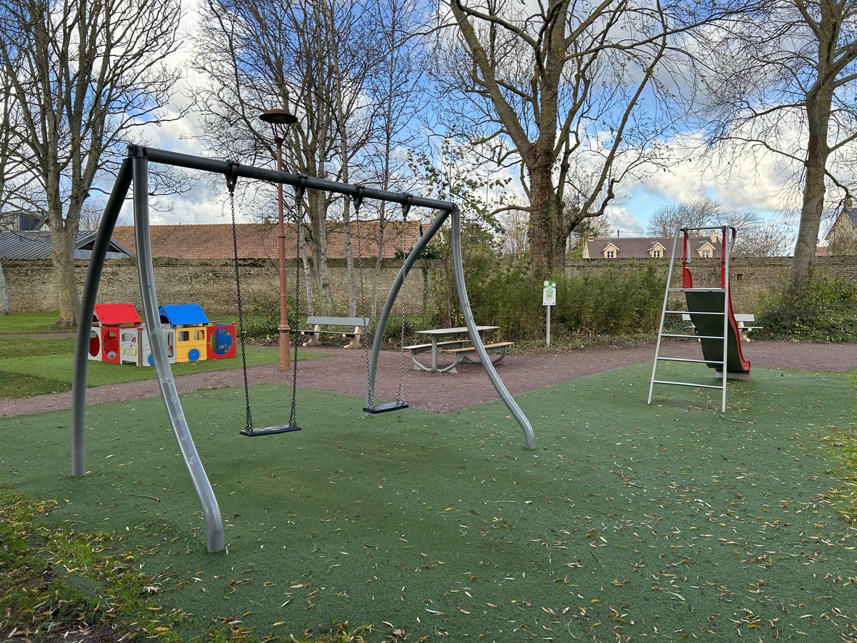 Orane Trinitéaire-de-jeux-parc-barthelemy-bernieres