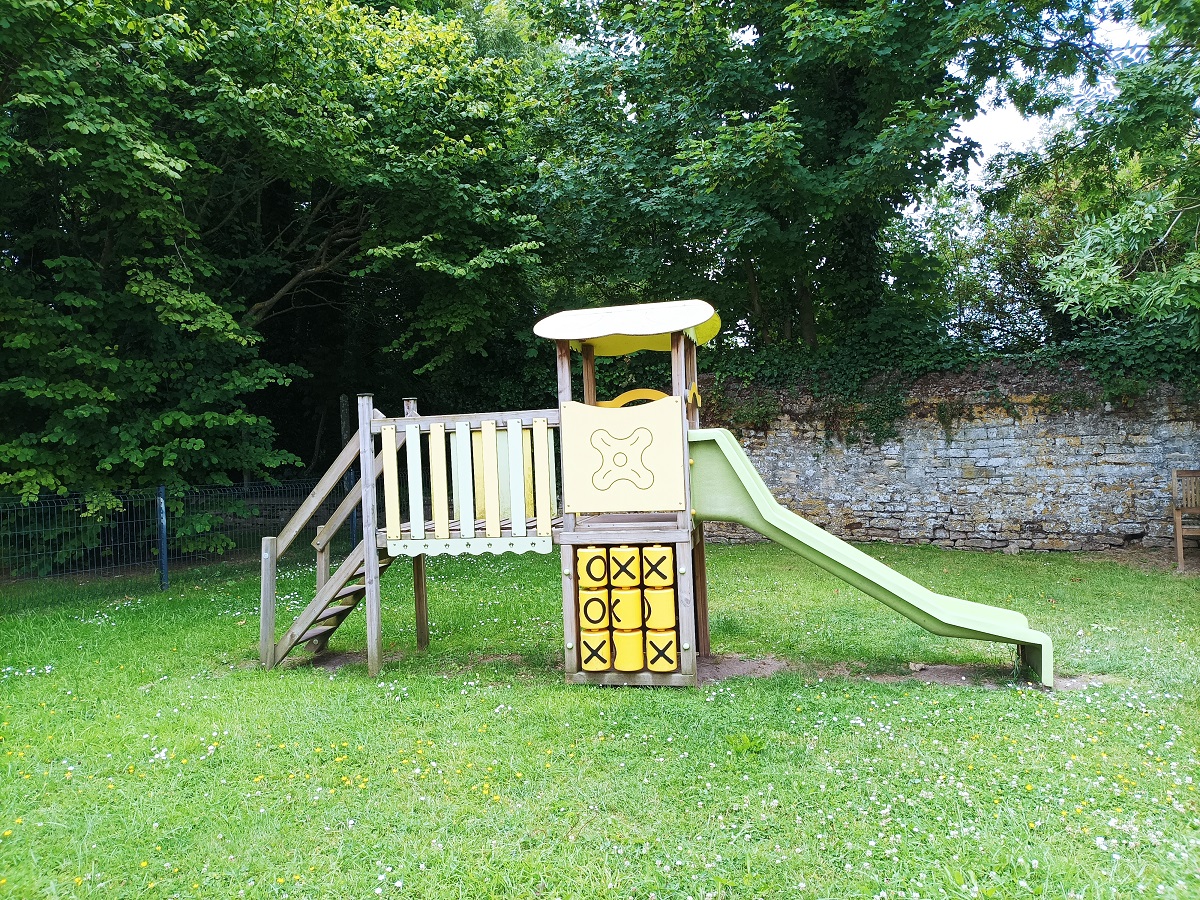 Claire Salmeron TEndronAire de jeux- parc Reviers (4)