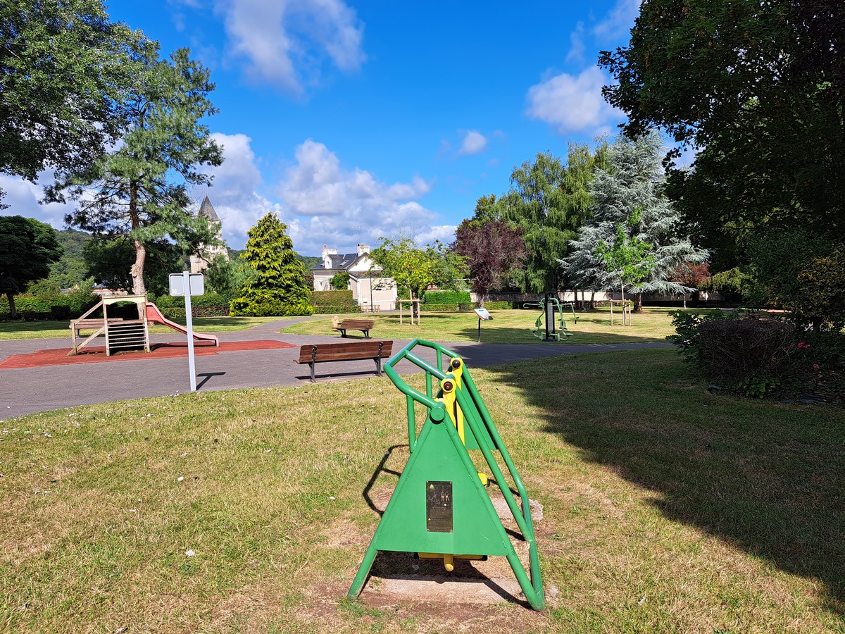 D.Coudray CALNAire de jeux pour enfants La Vespiere