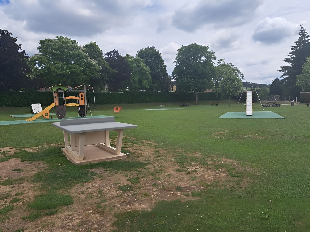 LIVAROTAire-de-jeux-pour-enfants-