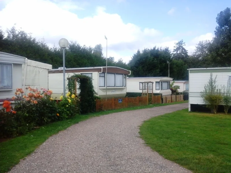Camping les Berges de l'Iton