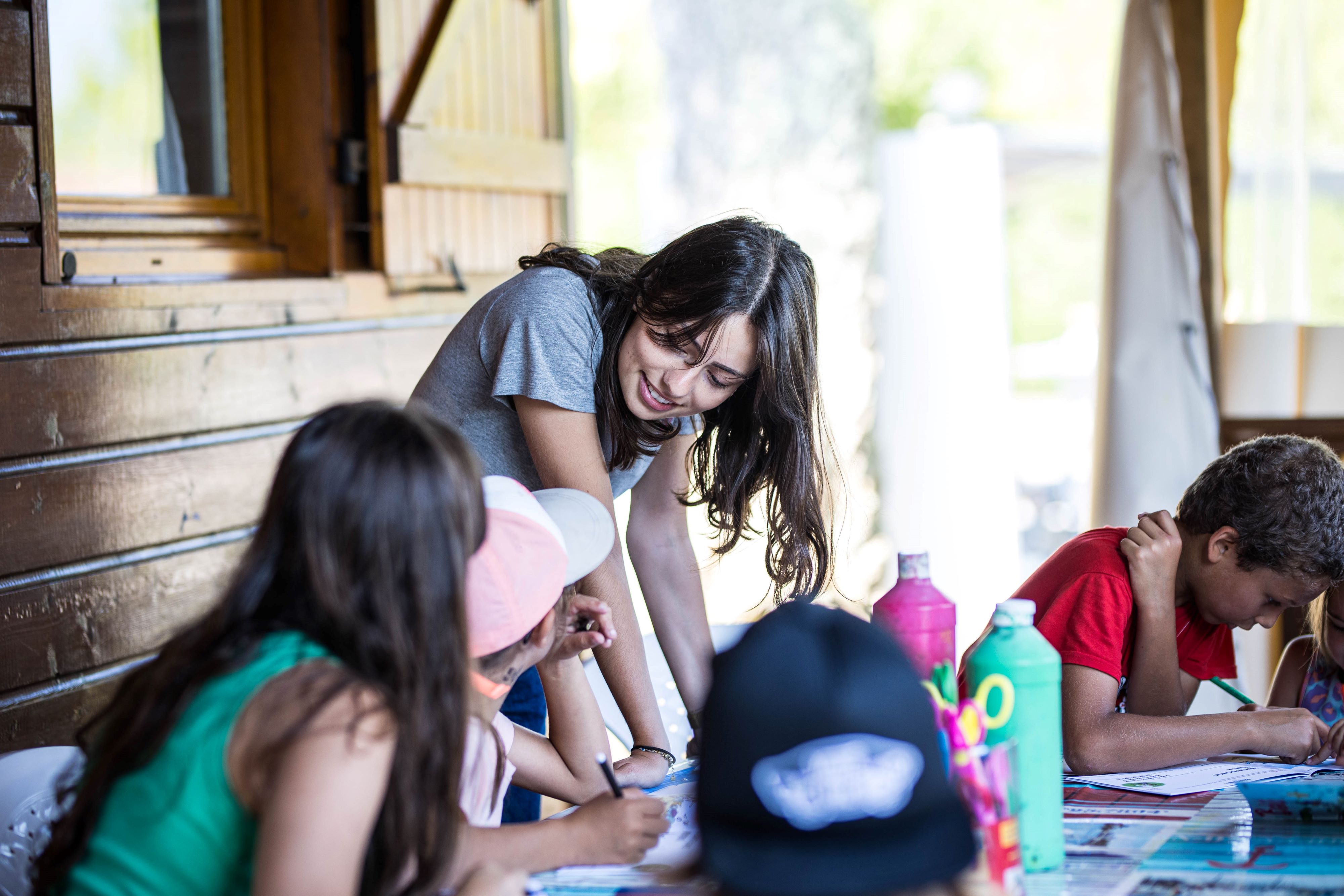 Bonjour Madame,  Nous avons reçu votre demande pour une visite guidée de la villanimation-enfant-camping