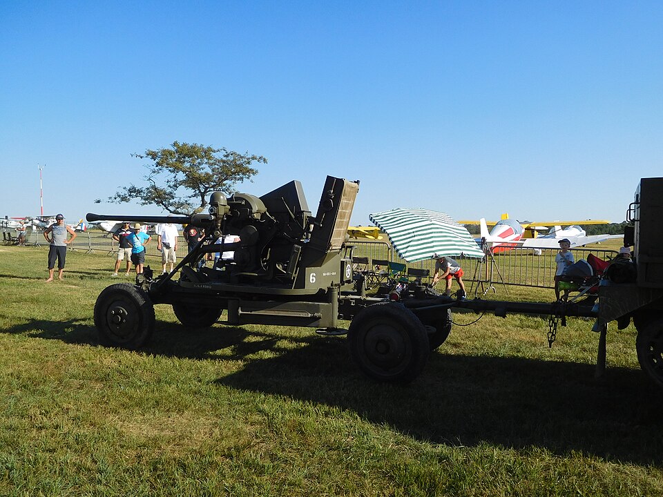 Canon anti-aérien Bofors