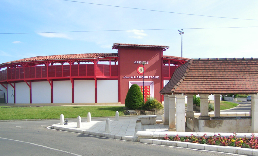 OTPGArènes Jean de Lahourtique