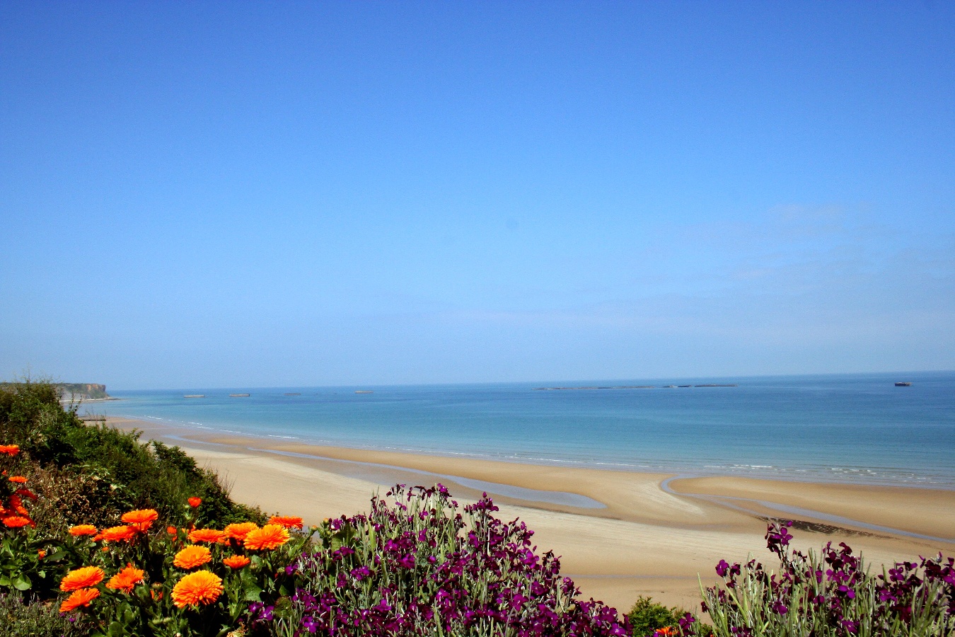 CDT libreARROMANCHES-PLAGE-DEBARQUEMENT29-CALVADOS-TOURISME-libre-2