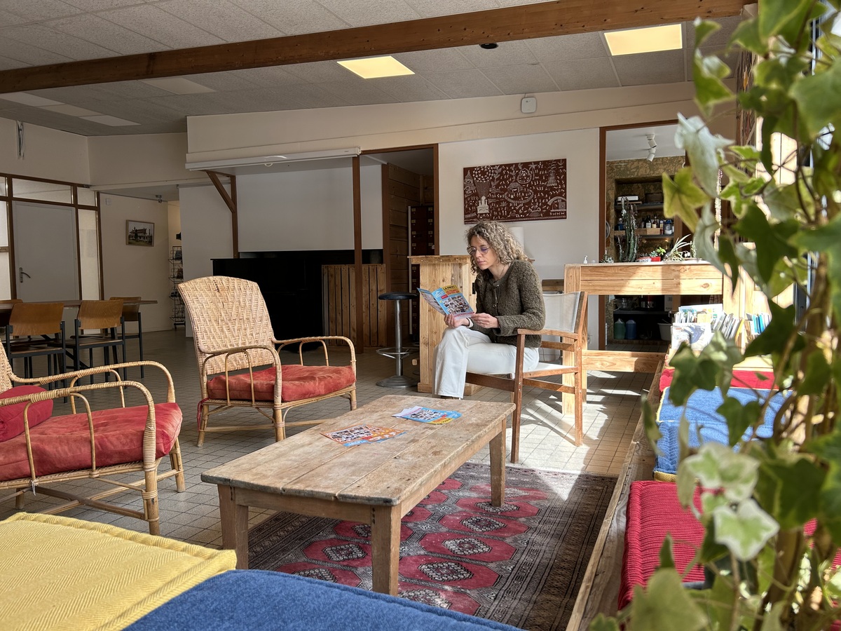 Orane Trinitéau-charbon-courseulles-espace-detente