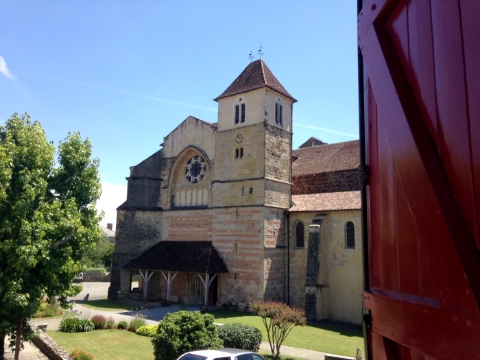 © Auberge de l'abbayeAubergeAbbaye-VueChambre-Sorde_AubergeAbbaye