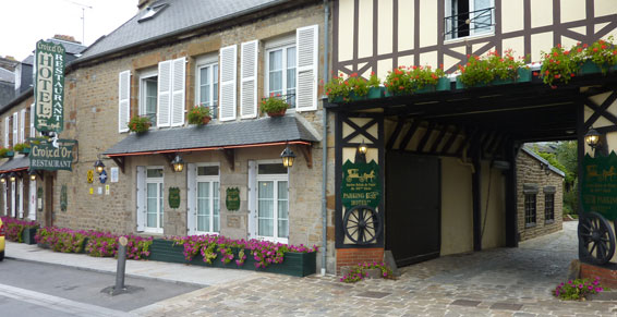 PROPRIETAIREAvranches HR La croix d'or facade