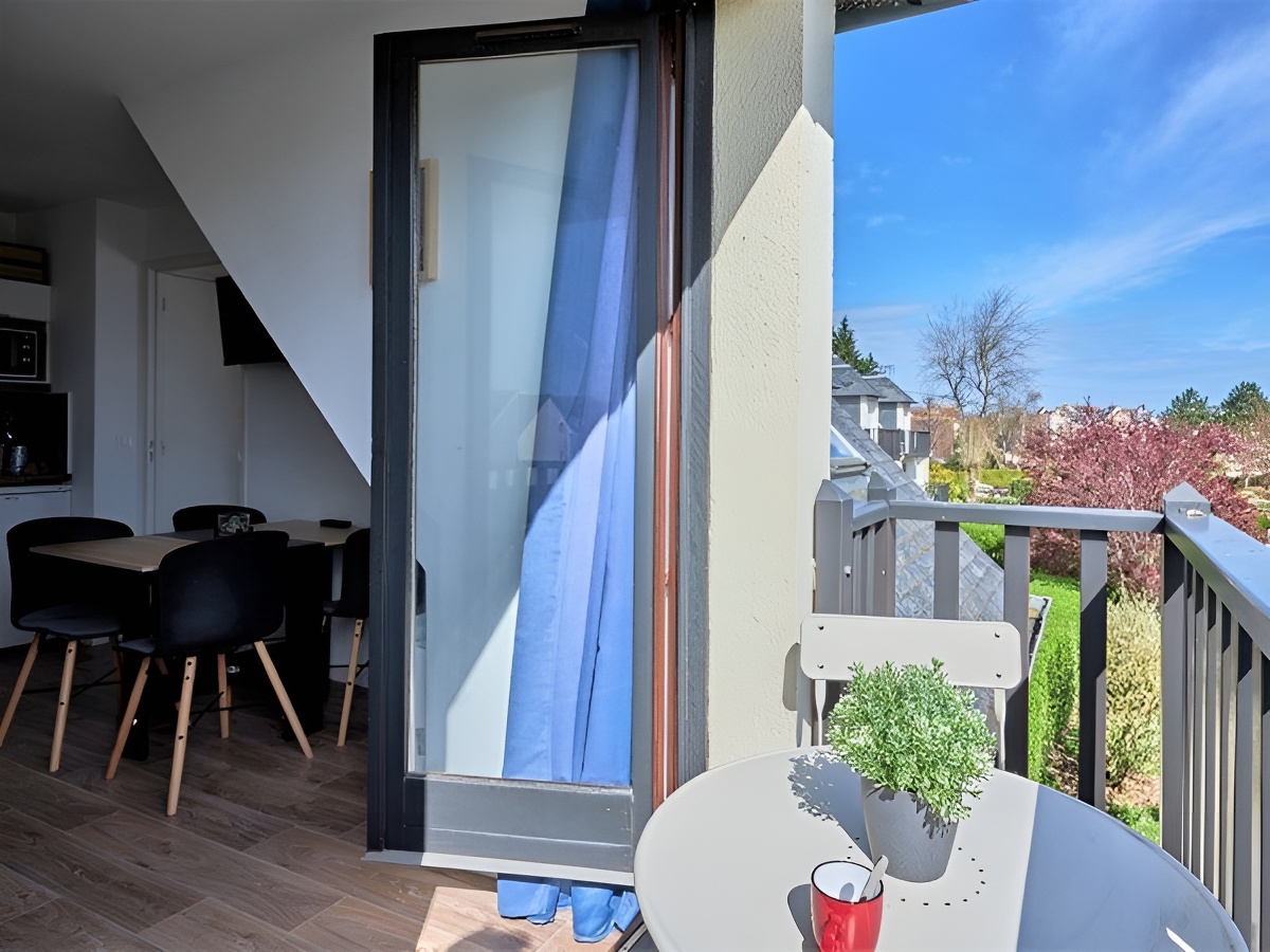 Cudelou GhislaineLe balcon