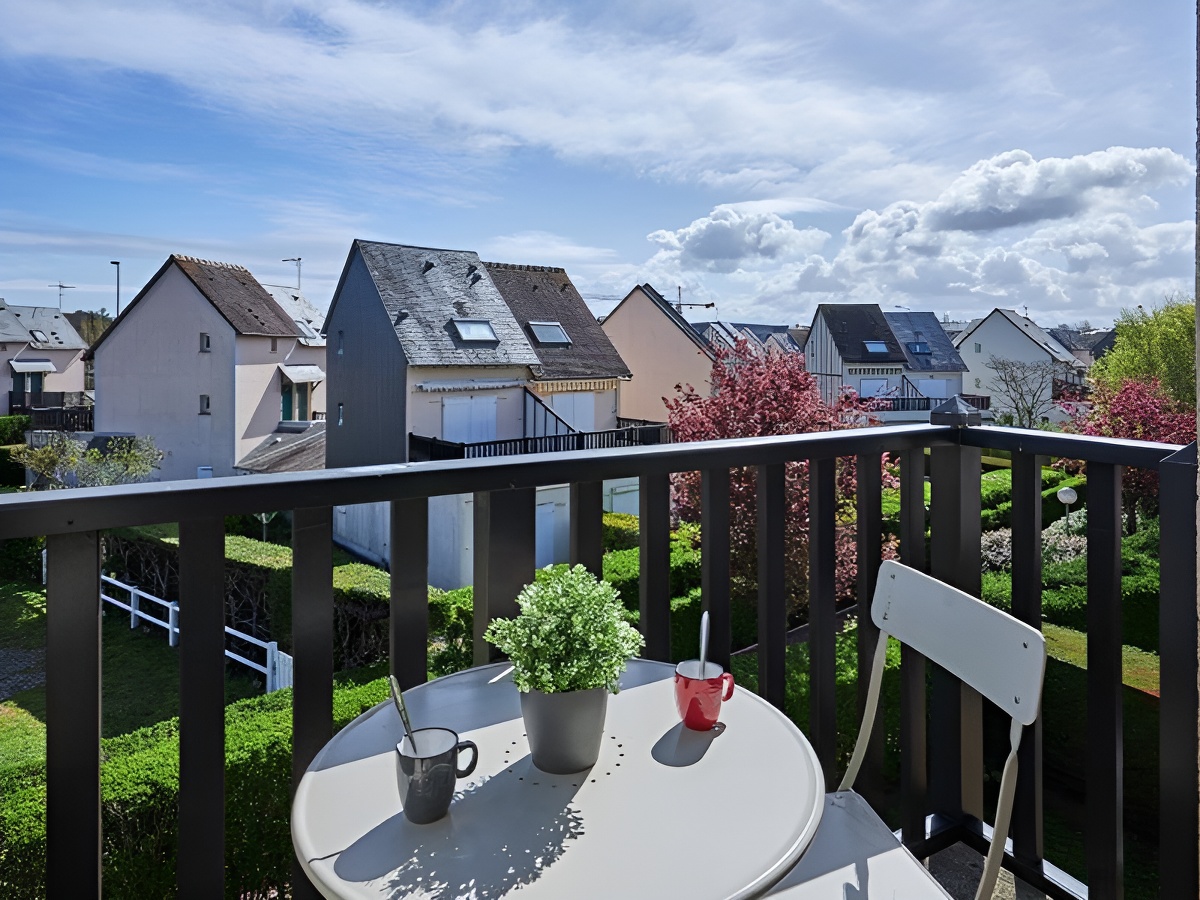 Cudelou GhislaineLe balcon