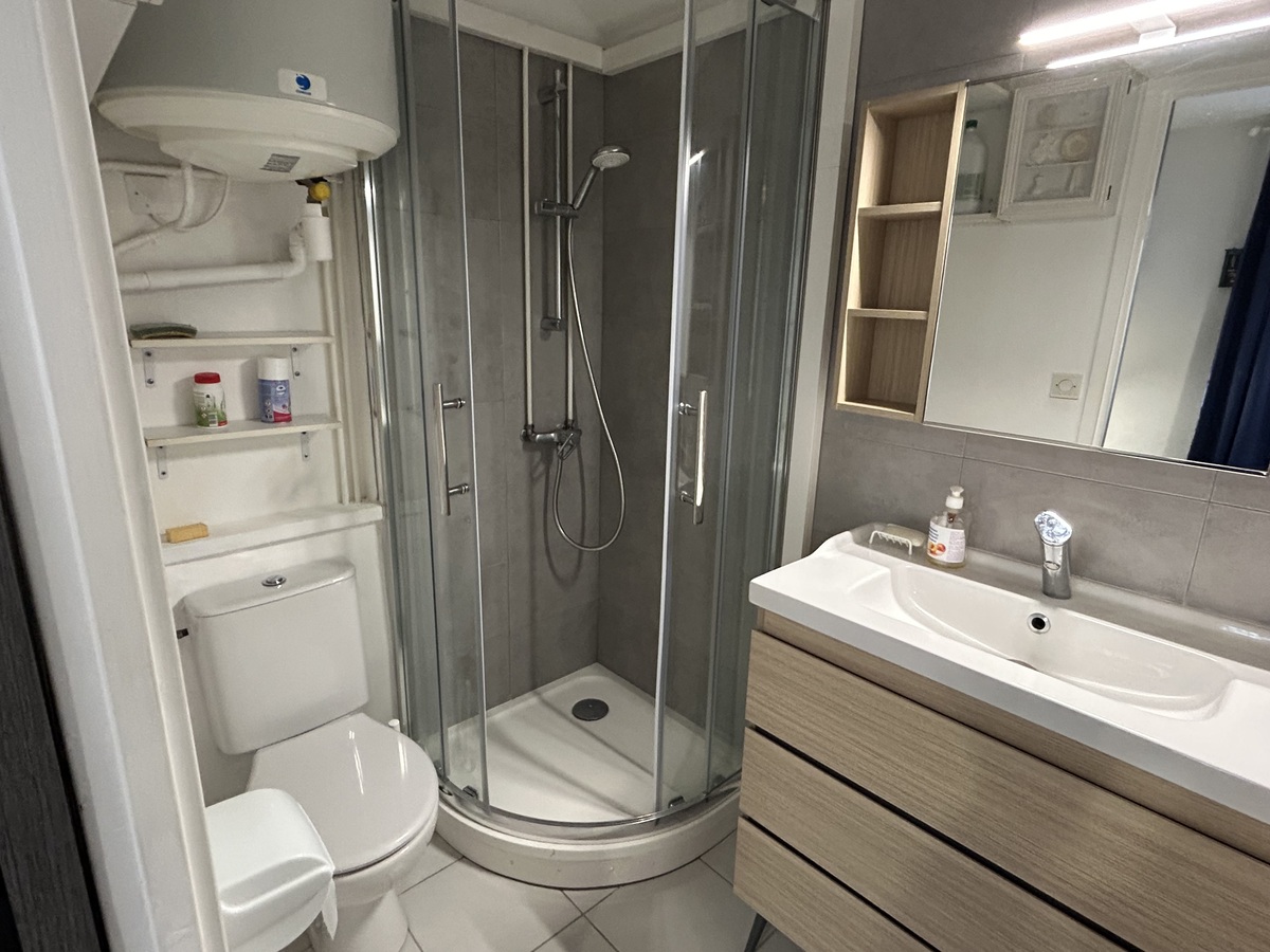 Orane Trinitéballabriga-courseulles-salle-de-bain