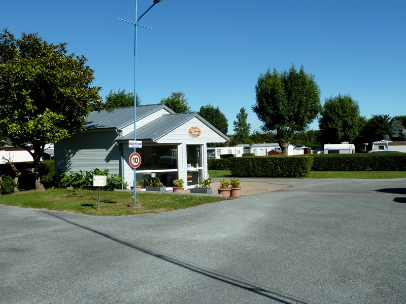 PROPRIETAIREBarneville-Carteret_Camping du Bocage_1