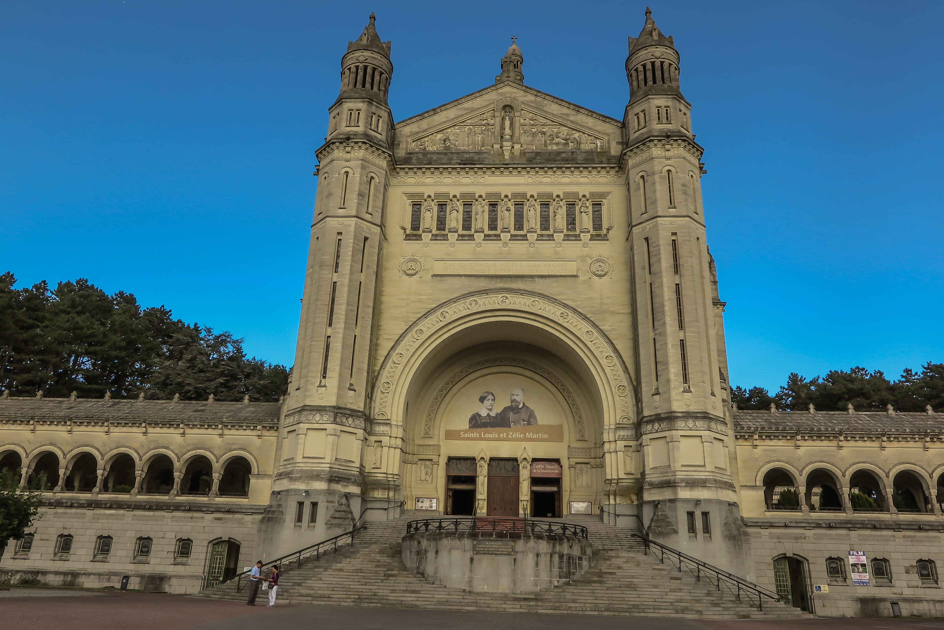 basilique Sainte-Thérèse