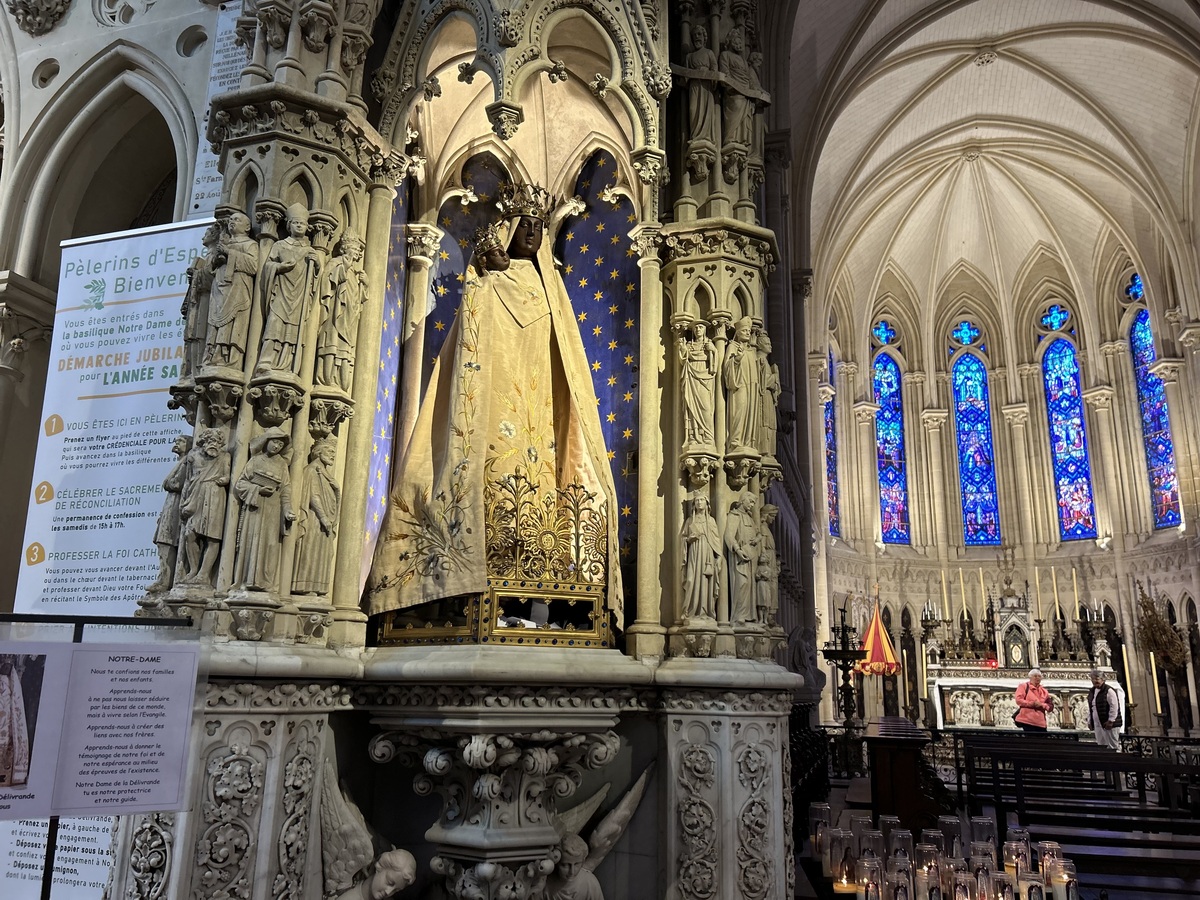 Orane Trinitébasilique-notre-dame-douvres-ladelivrande-interieur