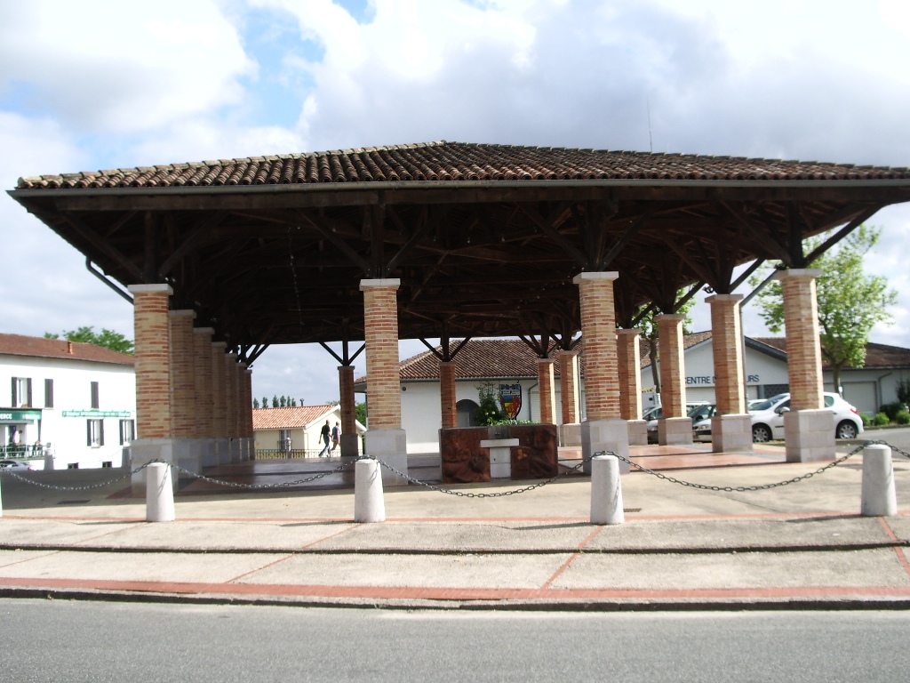 Jean LuxceyLa Halle - Bastide de Montfort-en-Chalosse