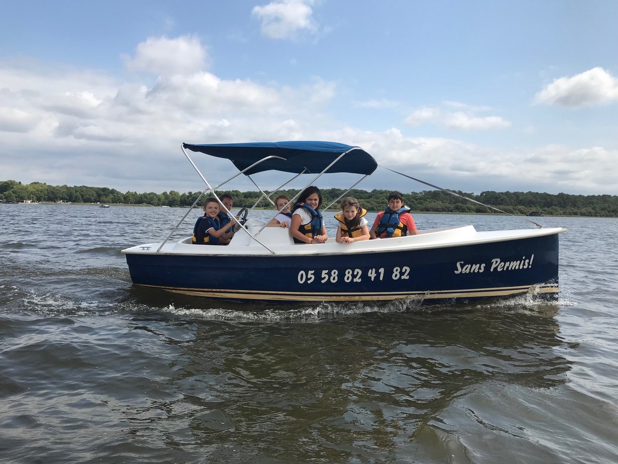 Cercle Nautiquebateau-elec--Copier-