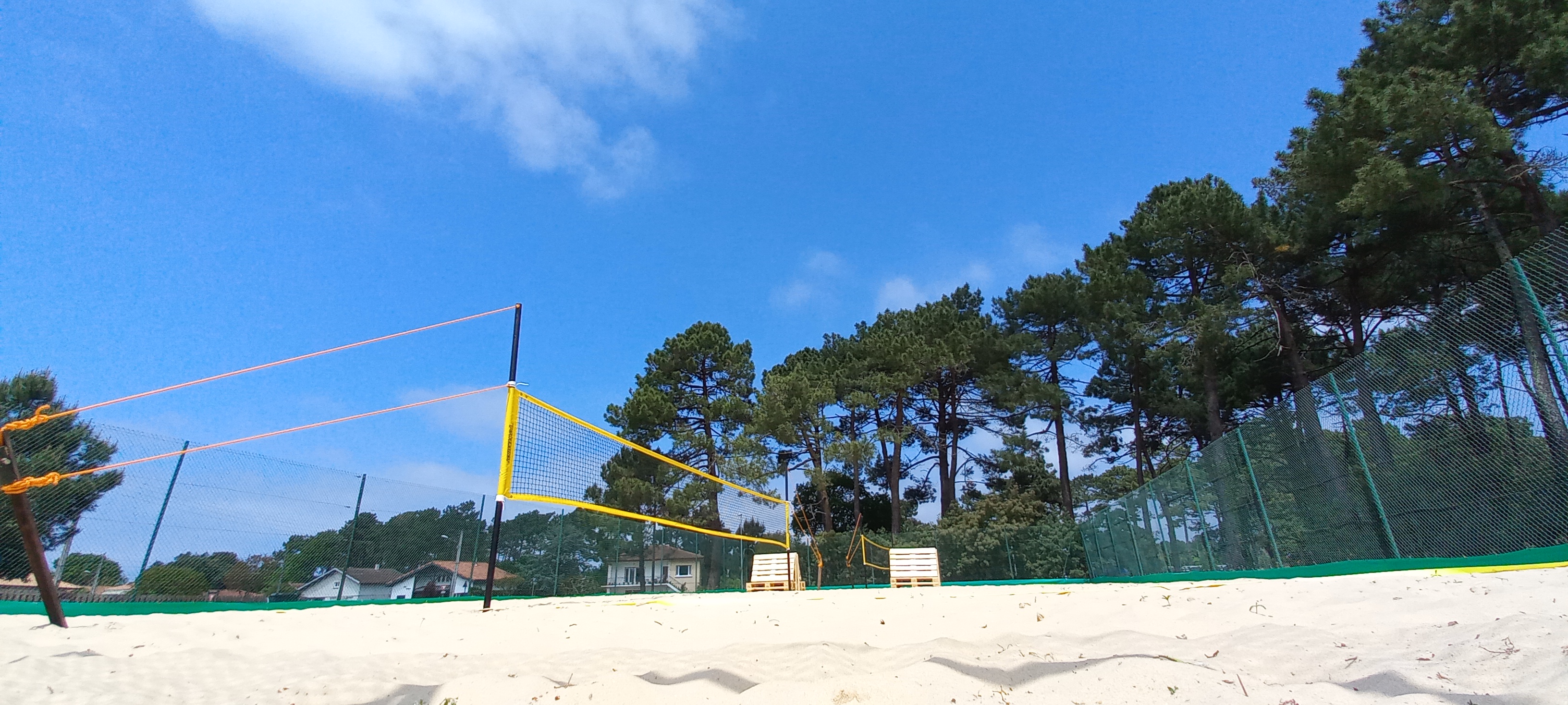 tennis clubbeach tennis